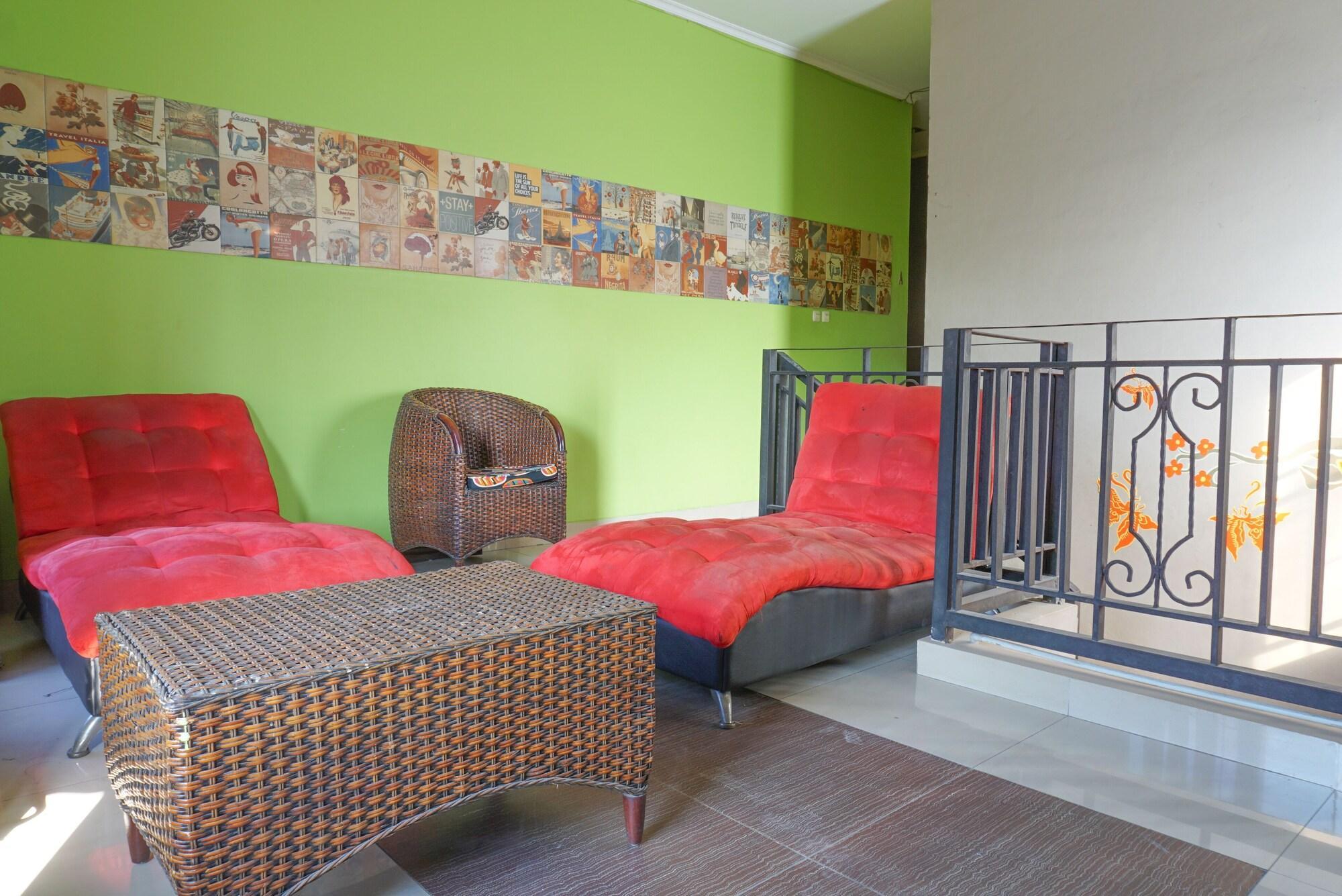 Reddoorz Near Kemang Square Hotell Jakarta Eksteriør bilde