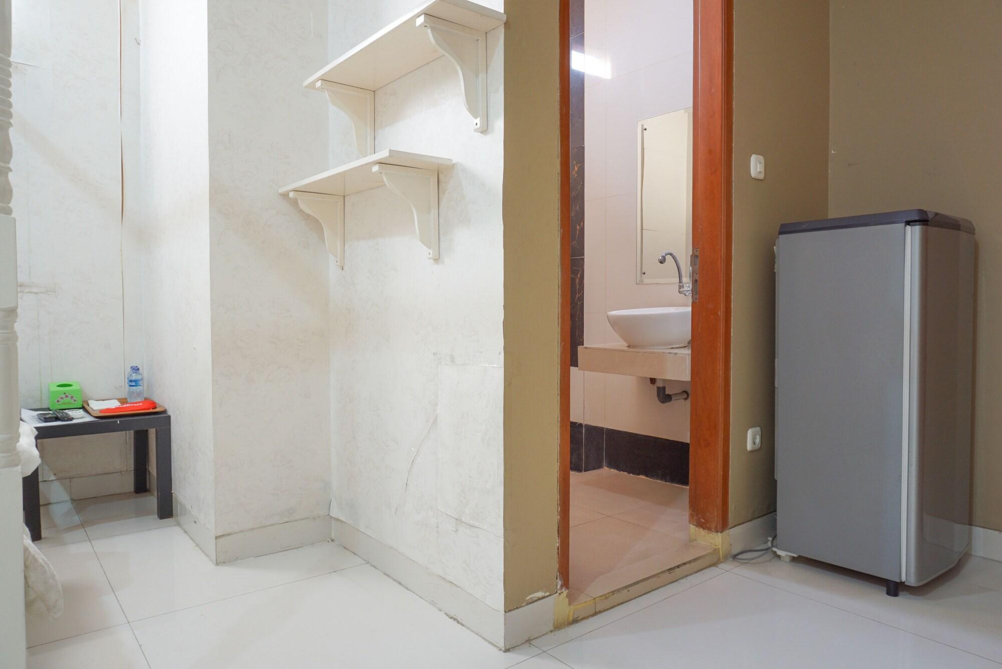 Reddoorz Near Kemang Square Hotell Jakarta Eksteriør bilde