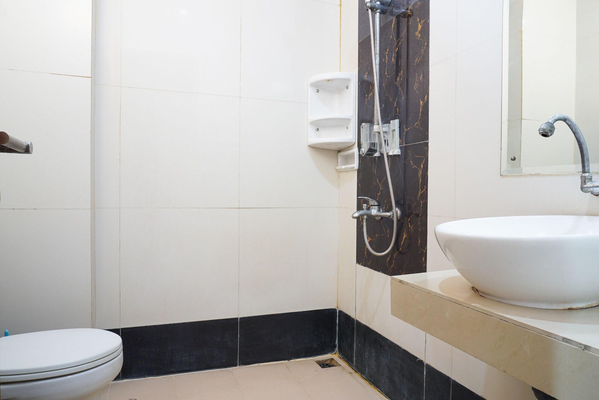 Reddoorz Near Kemang Square Hotell Jakarta Eksteriør bilde